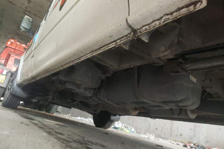 Used JMC Fushun 2022 2.0T Manual Van with Mid-Roof High Roof and 3 Seats Chassis Rear Left