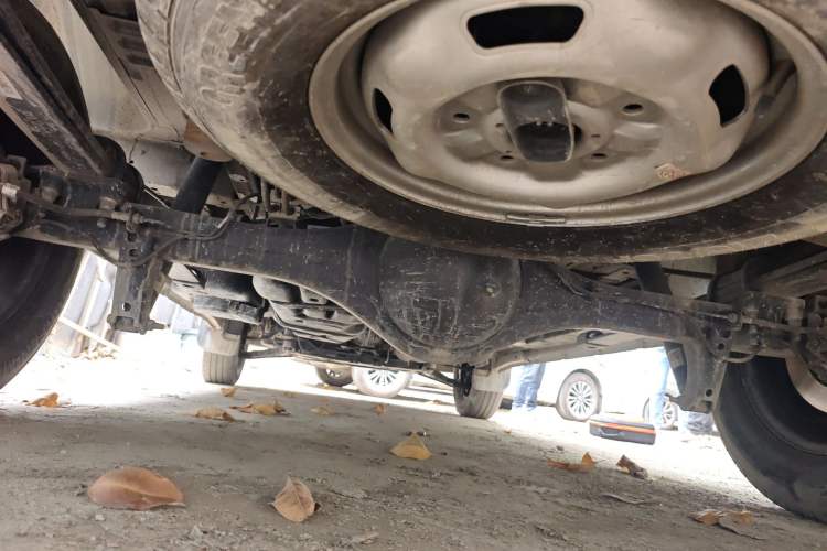 Used JMC Fushun 2022 2.0T Manual Multi-Function Passenger Vehicle Short Wheelbase Low Roof 6-Seater Chassis Rear