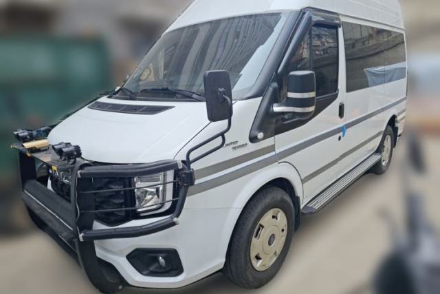 Used JMC Fushun 2022 2.0T Manual Multi-Function Passenger Vehicle Short Wheelbase Mid-Height Roof 6-Seater