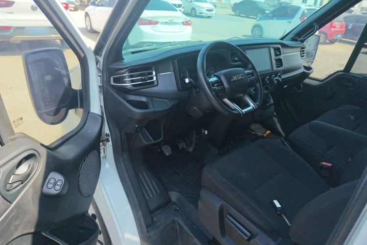 Used JMC Fushun 2022 2.0T Manual Van with Long Wheelbase Mid-Height Roof and 3 Seats Driver Seat