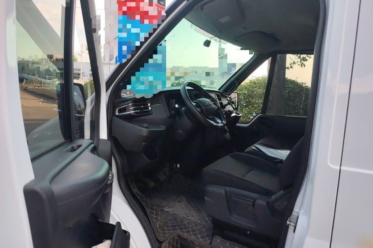 Used JMC Fushun 2022 2.0T Manual Van with Mid-Roof High Roof and 3 Seats Driver Seat