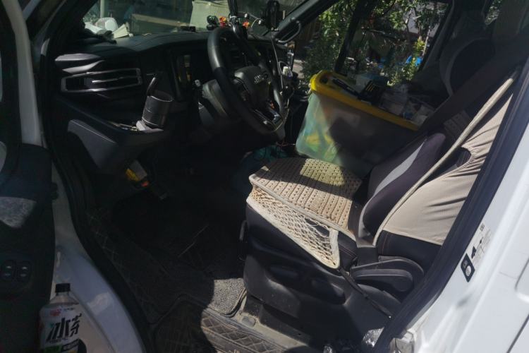Used JMC Fushun 2022 2.0T Manual Multi-Function Passenger Vehicle Mid-Range High Roof 6-7 Seats Driver Seat