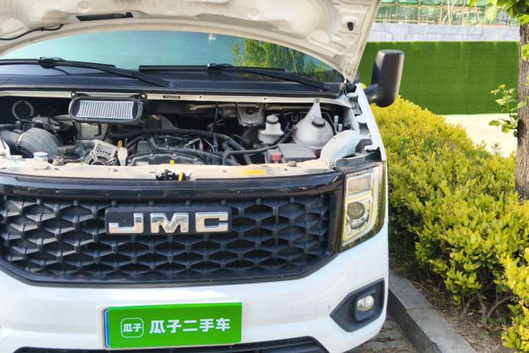 Used JMC Fushun 2022 2.0T Manual Multi-Function Passenger Vehicle Short Wheelbase Mid-Height Roof 6-Seater Engine Bay Left