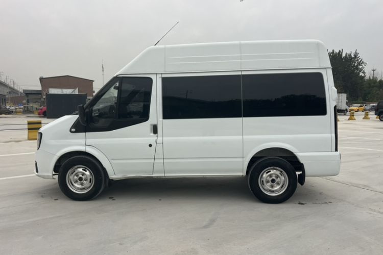 Used JMC Fushun 2022 2.0T Manual Multi-Function Passenger Vehicle Short Wheelbase Mid-Height Roof 6-Seater Exterior 3