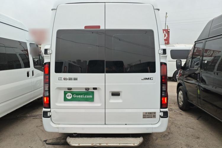 Used JMC Fushun 2022 2.0T Manual Multi-Function Passenger Vehicle Mid-Range High Roof 6-7 Seats Exterior 4