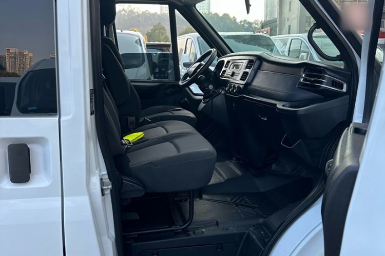 Used JMC Fushun 2022 2.0T Manual Multi-Function Passenger Vehicle Short Wheelbase Mid-Height Roof 6-Seater Exterior 5