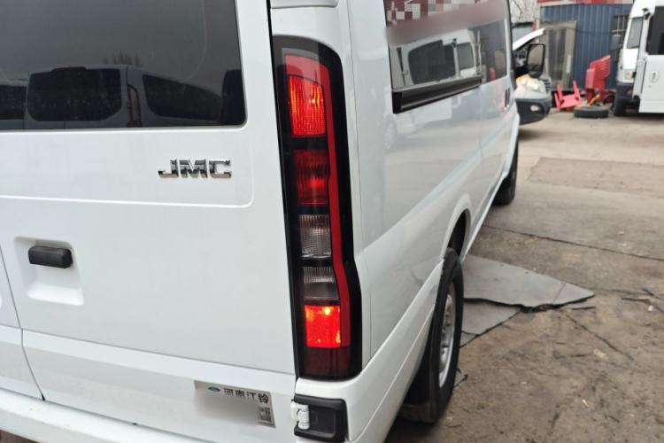 Used JMC Fushun 2022 2.0T Manual Multi-Function Passenger Vehicle Mid-Range High Roof 6-7 Seats Exterior 6