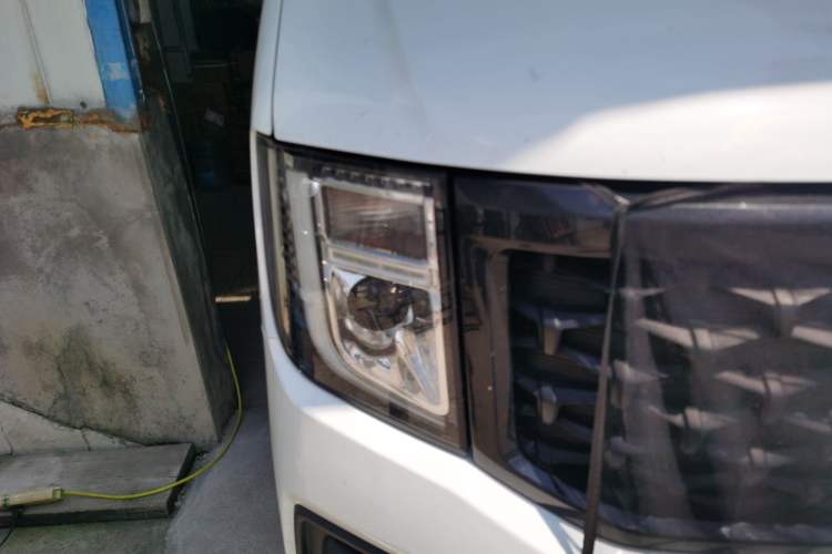 Used JMC Fushun 2022 2.0T Manual Multi-Function Passenger Vehicle Mid-Range High Roof 6-7 Seats Exterior 6