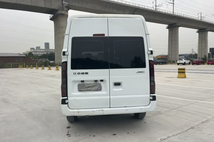 Used JMC Fushun 2022 2.0T Manual Multi-Function Passenger Vehicle Short Wheelbase Mid-Height Roof 6-Seater Exterior 6