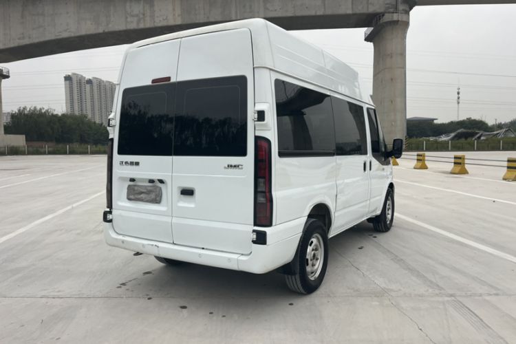Used JMC Fushun 2022 2.0T Manual Multi-Function Passenger Vehicle Short Wheelbase Mid-Height Roof 6-Seater Exterior 7