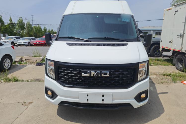 Used JMC Fushun 2022 2.0T Manual Van Short Wheelbase Mid-Height Roof 3-Seater Front