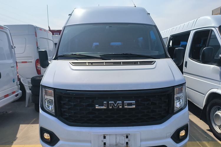 Used JMC Fushun 2022 2.0T Manual Multi-Function Passenger Vehicle Mid-Range High Roof 6-7 Seats Front