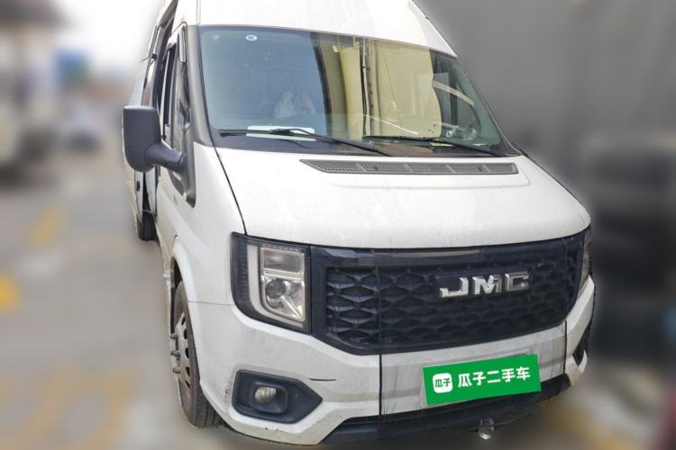Used JMC Fushun 2022 2.0T Manual Van Long Wheelbase High Roof 3-Seater Front