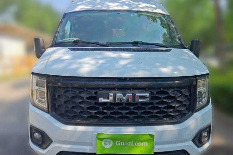 Used JMC Fushun 2022 2.0T Manual Van Long Wheelbase High Roof 3-Seater Front