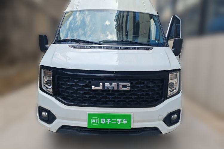 Used JMC Fushun 2022 2.0T Manual Multi-Function Passenger Vehicle Short Wheelbase Mid-Height Roof 6-Seater Front
