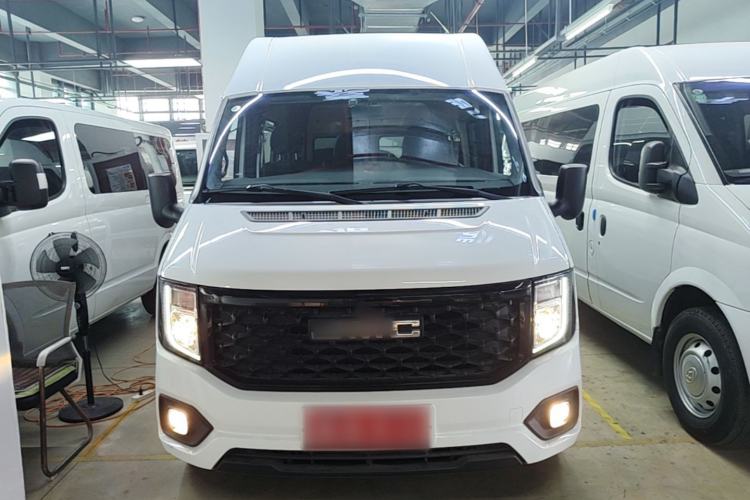 Used JMC Fushun 2022 2.0T Manual Multi-Function Passenger Vehicle Short Wheelbase Mid-Height Roof 6-Seater Front