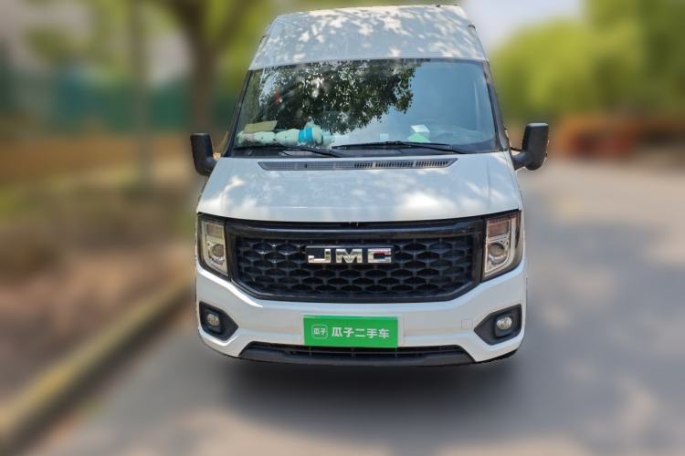 Used JMC Fushun 2022 2.0T Manual Van with Mid-Roof High Roof and 3 Seats Front