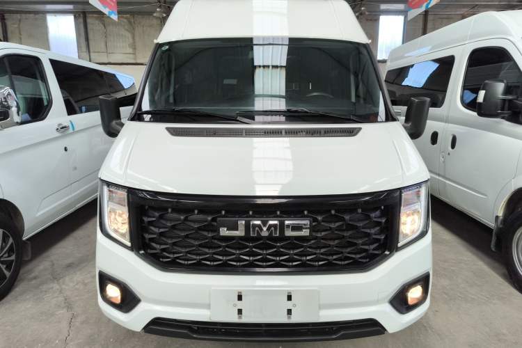 Used JMC Fushun 2022 2.0T Manual Multi-Function Passenger Vehicle Short Wheelbase Mid-Height Roof 6-Seater Front