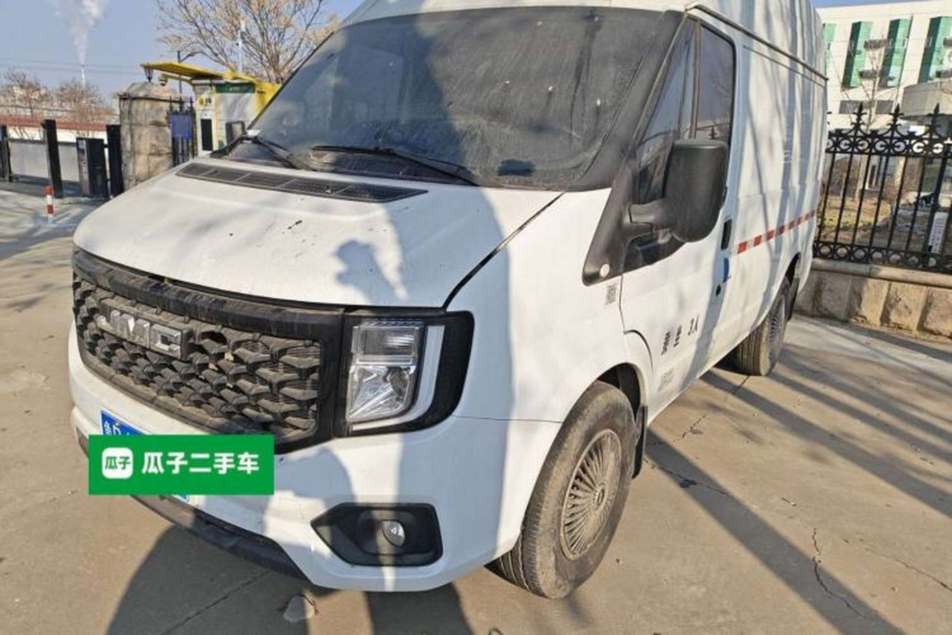 Used JMC Fushun 2022 2.0T Manual Van Short Wheelbase Mid-Height Roof 3-Seater Front Left 45 Deg