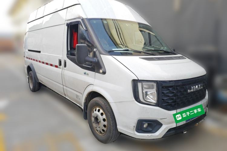 Used JMC Fushun 2022 2.0T Manual Van Long Wheelbase High Roof 3-Seater Front Right 45 Deg