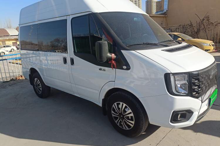 Used JMC Fushun 2022 2.0T Manual Multi-Function Passenger Vehicle Short Wheelbase Mid-Height Roof 6-Seater Front Right 45 Deg