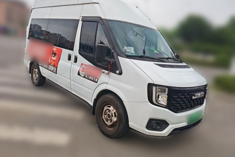 Used JMC Fushun 2022 2.0T Manual Multi-Function Passenger Vehicle Mid-Roof 6-7 Seater Front Right 45 Deg