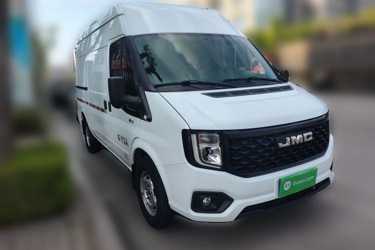 Used JMC Fushun 2022 2.0T Manual Van with Mid-Roof High Roof and 3 Seats Front Right 45 Deg