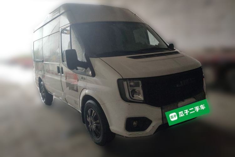 Used JMC Fushun 2022 2.0T Manual Van with Mid-Roof High Roof and 3 Seats Front Right 45 Deg
