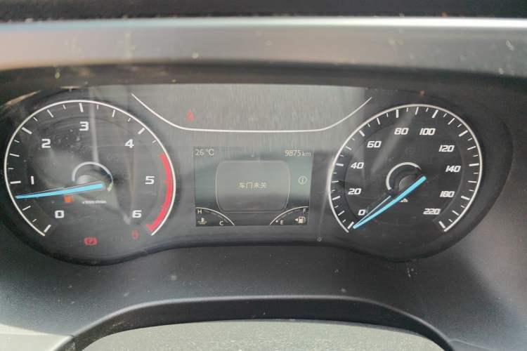 Used JMC Fushun 2022 2.0T Manual Van Short Wheelbase Mid-Height Roof 3-Seater Instrument Cluster