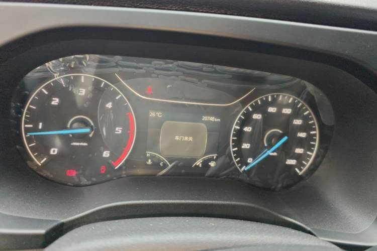 Used JMC Fushun 2022 2.0T Manual Multi-Function Passenger Vehicle Mid-Range High Roof 6-7 Seats Instrument Cluster