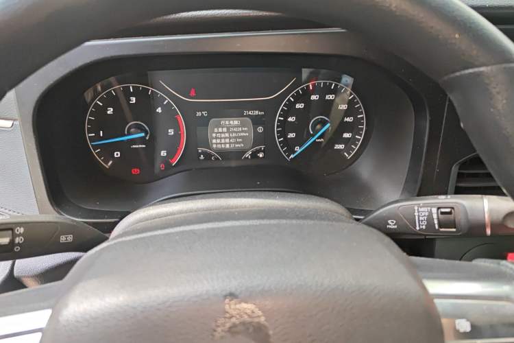 Used JMC Fushun 2022 2.0T Manual Van Long Wheelbase High Roof 3-Seater Instrument Cluster