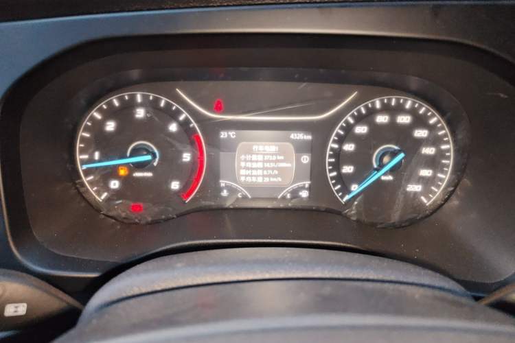 Used JMC Fushun 2022 2.0T Manual Multi-Function Passenger Vehicle Mid-Roof 6-7 Seater Instrument Cluster
