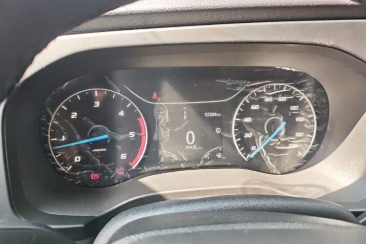 Used JMC Fushun 2022 2.0T Manual Multi-Function Passenger Vehicle Mid-Range High Roof 6-7 Seats Instrument Cluster