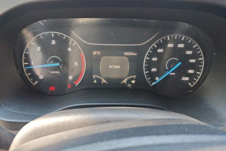 Used JMC Fushun 2022 2.0T Manual Van Long Wheelbase High Roof 3-Seater Instrument Cluster