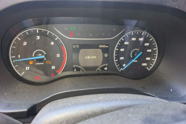 Used JMC Fushun 2022 2.0T Manual Multi-Function Passenger Vehicle Short Wheelbase Mid-Height Roof 6-Seater Instrument Cluster