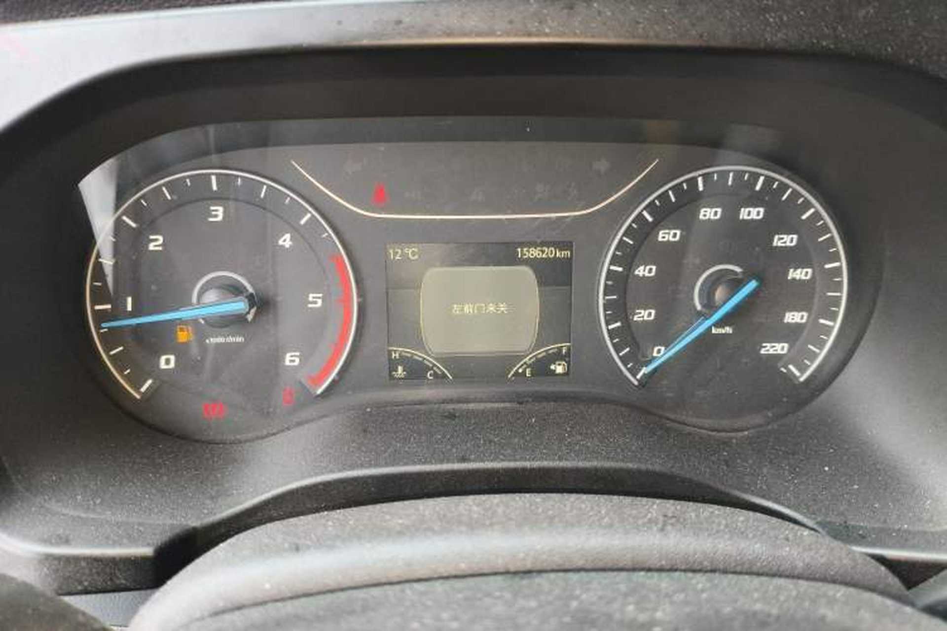 Used JMC Fushun 2022 2.0T Manual Multi-Function Passenger Vehicle Mid-Range High Roof 6-7 Seats Instrument Cluster