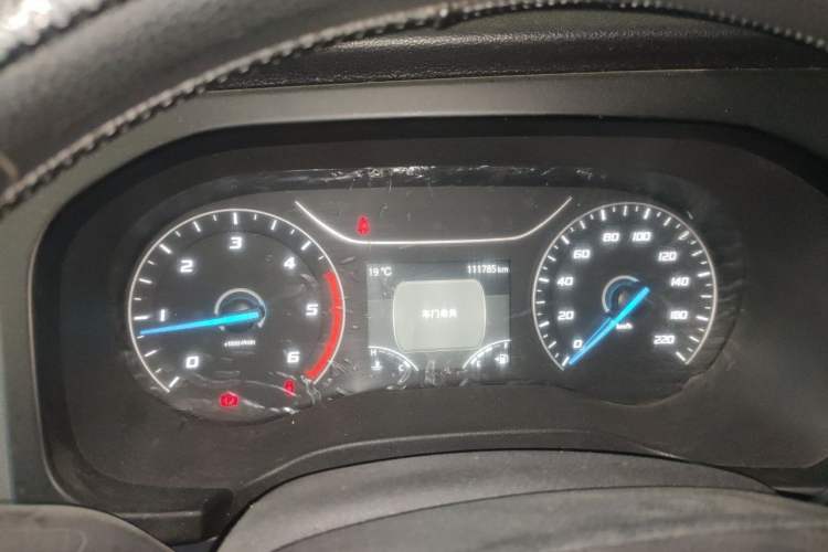Used JMC Fushun 2022 2.0T Manual Van with Mid-Roof High Roof and 3 Seats Instrument Cluster