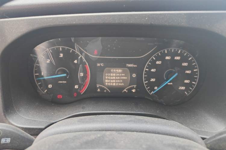 Used JMC Fushun 2022 2.0T Manual Multi-Function Passenger Vehicle Mid-Range High Roof 6-7 Seats Instrument Cluster