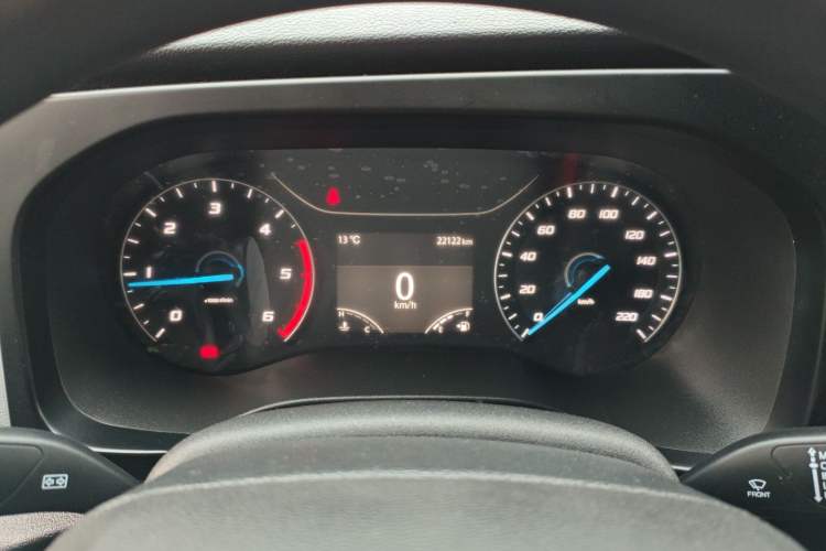Used JMC Fushun 2022 2.0T Manual Multi-Function Passenger Vehicle Mid-Range High Roof 6-7 Seats Instrument Cluster