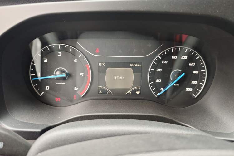 Used JMC Fushun 2022 2.0T Manual Multi-Function Passenger Vehicle Short Wheelbase Low Roof 6-Seater Instrument Cluster