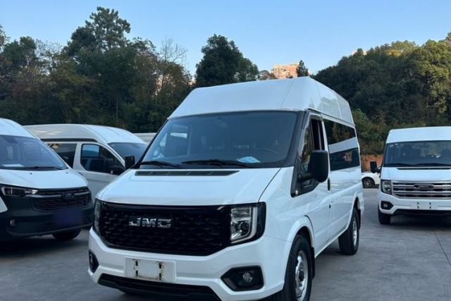 Used JMC Fushun 2022 2.0T Manual Multi-Function Passenger Vehicle Short Wheelbase Mid-Height Roof 6-Seater