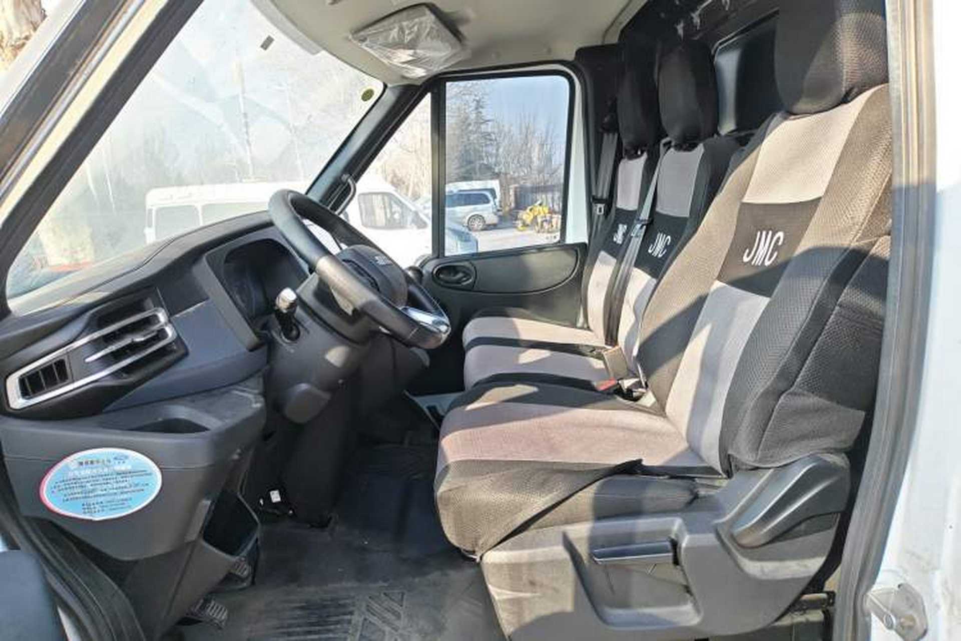 Used JMC Fushun 2022 2.0T Manual Van Short Wheelbase Mid-Height Roof 3-Seater Left Front Seat
