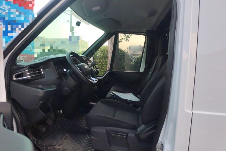 Used JMC Fushun 2022 2.0T Manual Van with Mid-Roof High Roof and 3 Seats Left Front Seat