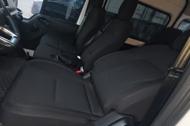 Used JMC Fushun 2022 2.0T Manual Multi-Function Passenger Vehicle Mid-Range High Roof 6-7 Seats Left Front Seat