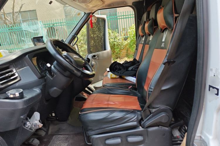 Used JMC Fushun 2022 2.0T Manual Van with Mid-Roof High Roof and 3 Seats Left Front Seat