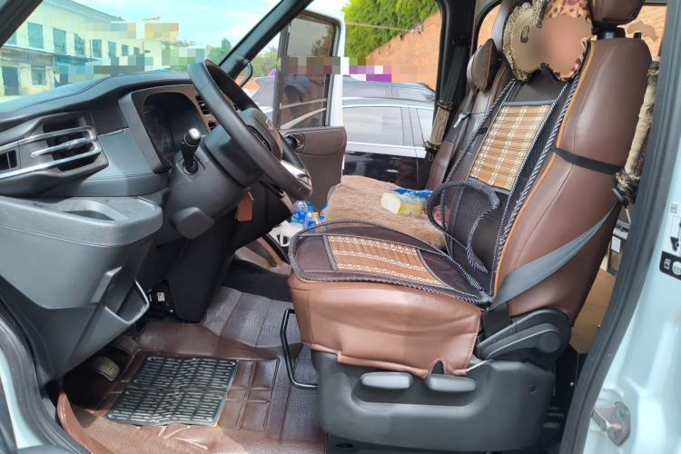Used JMC Fushun 2022 2.0T Manual Multi-Function Passenger Vehicle Short Wheelbase Mid-Height Roof 6-Seater Left Front Seat