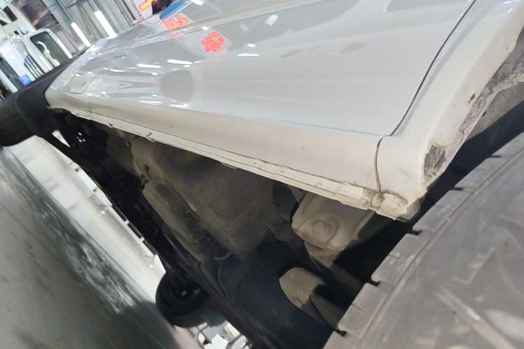 Used JMC Fushun 2022 2.0T Manual Multi-Function Passenger Vehicle Short Wheelbase Mid-Height Roof 6-Seater Left Side Sill