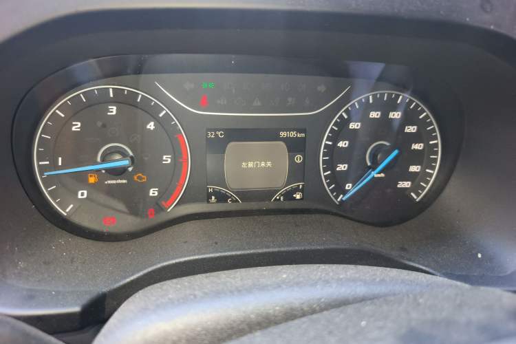 Used JMC Fushun 2022 2.0T Manual Multi-Function Passenger Vehicle Short Wheelbase Mid-Height Roof 6-Seater Odometer Close Up