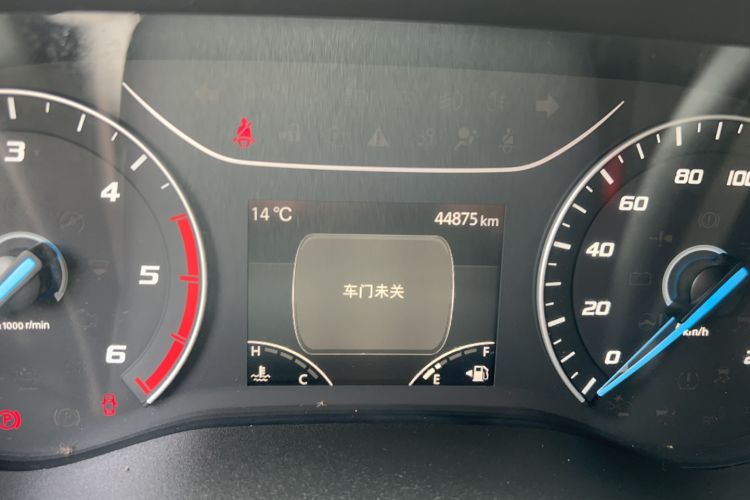 Used JMC Fushun 2022 2.0T Manual Multi-Function Passenger Vehicle Short Wheelbase Mid-Height Roof 6-Seater Odometer Close Up