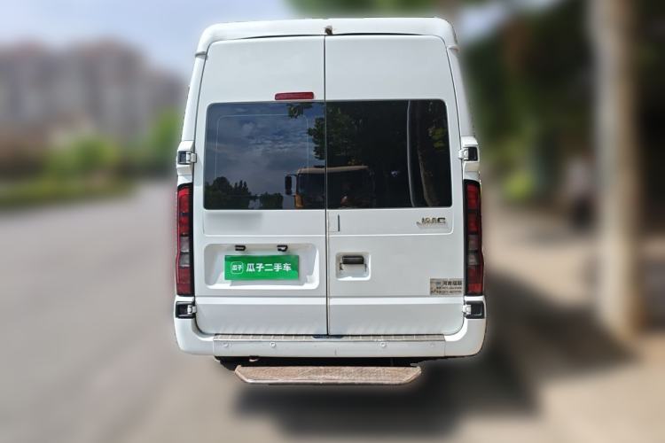 Used JMC Fushun 2022 2.0T Manual Multi-Function Passenger Vehicle Mid-Range High Roof 6-7 Seats Rear